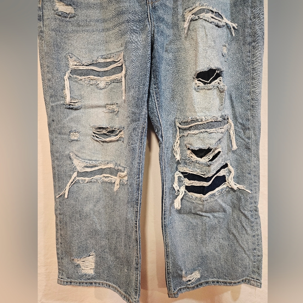 💙 KanCan Women's Distressed Blue Straight Leg Jeans - Picture 2 of 6